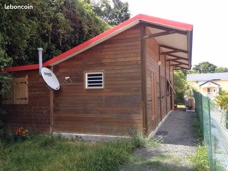 jolie t2 en bois dans résidence calme