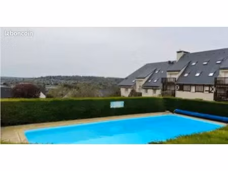 studio 26m2  jardin privatif et piscine collective