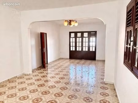 logement à sainte-rose f3