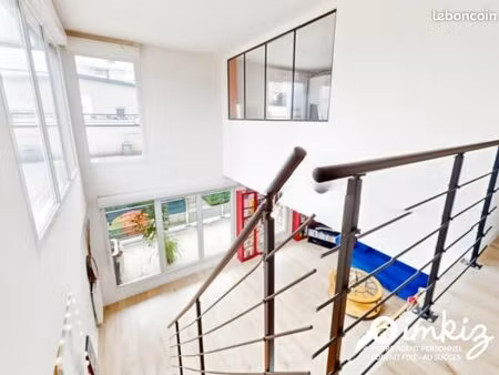 duplex avec terrasses et balcon