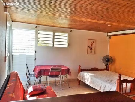studio meuble