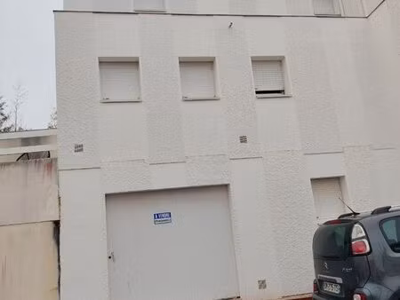 vends garage box centre ville royan