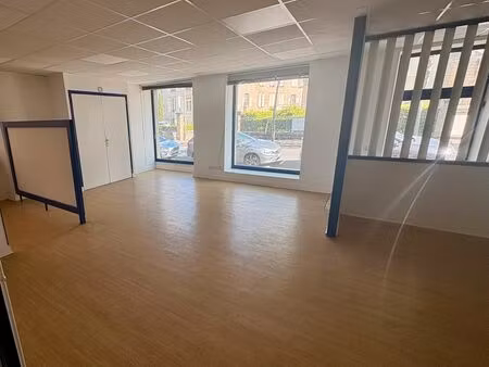 local commercial centre ville