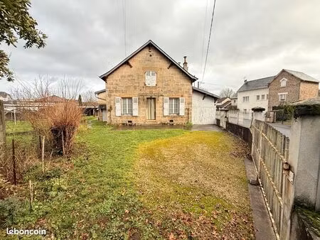 ? maison avec grand terrain à rénover – dépendances – quartier pompidou