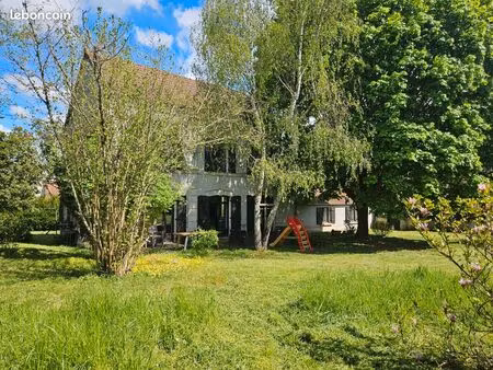 maison familiale 154 m² – 4 chambres – terrain 1 154 m² – jouet-sur-l’aubois