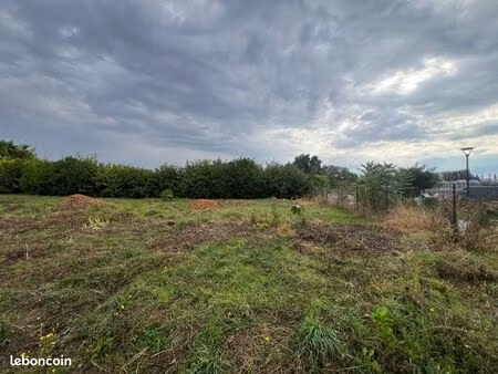 terrain constructible - 450m2- gond pontouvre