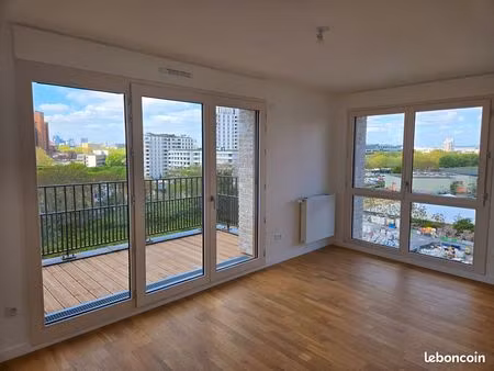 à vendre – superbe 2 pièces neuf avec balcon – saint-ouen-sur-seine (docks)