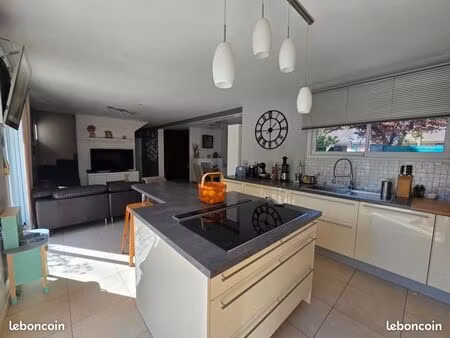 maison 7 pièces 139 m²