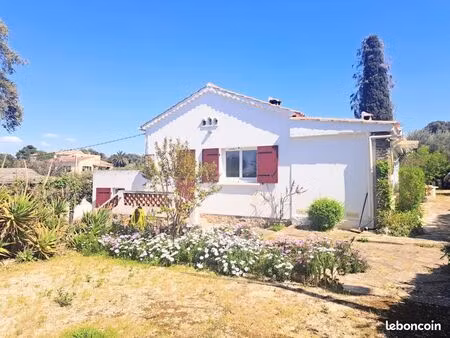 bungalow 5 pièces 90 m²