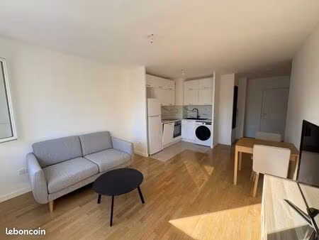 appartement 2 pièces dans un immeuble récent de standing