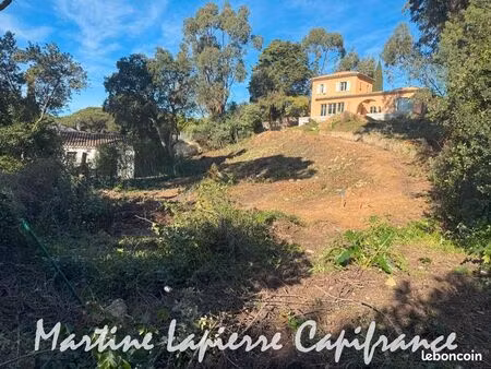 terrain 1 630 m² les issambres