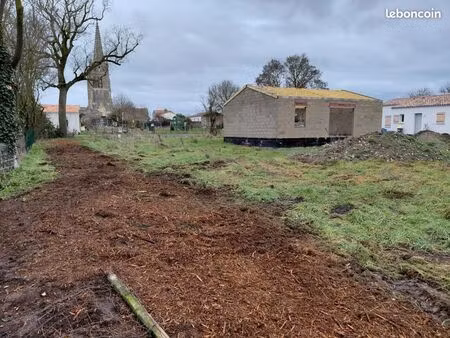 terrain 520 m² moeze