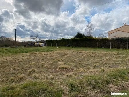 terrain 1 020 m² muron