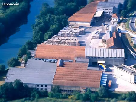 30 000 m2 de locaux disponibles ou usine complète