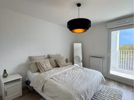 t4 de 90 m2 neuf - meublé avec vue sur le sacré cœur