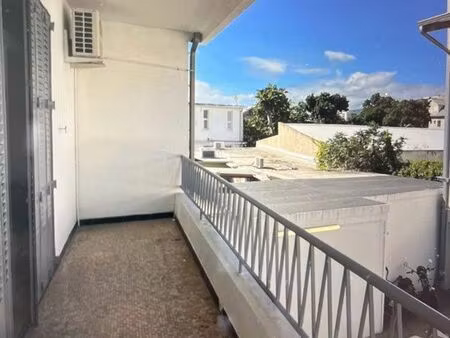 local bureau jardin de l’etat