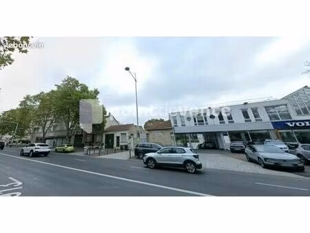 local commercial 250 m²