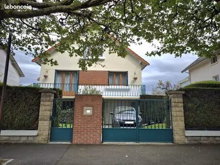 pavillon 6 pièces 112 m²