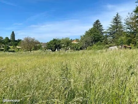 terrain 802 m² mensignac