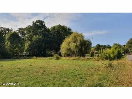 terrain 1 000 m² saint astier