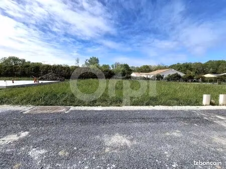 terrain 427 m² medis