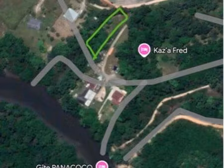 terrain à la carapa