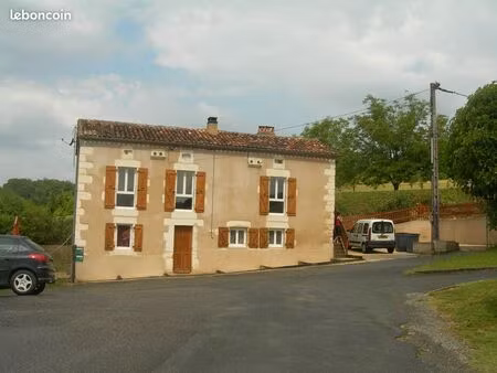 loue maison avec 2 jardins et parking