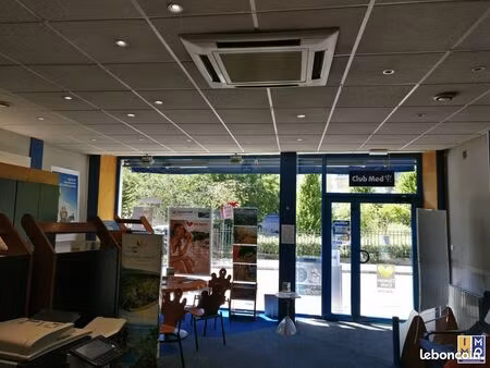 local commercial 77 m² bourges