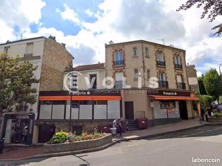 local commercial 268 m²
