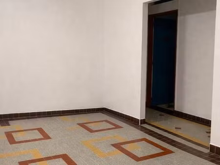 appartement t4 dans bas de villa à didier