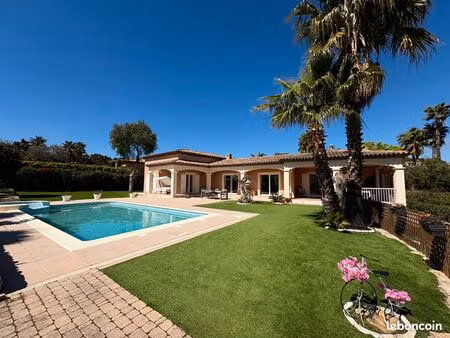 maison plain-pied  5 pièces  164 m2