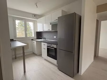 joli t3 dans immeuble