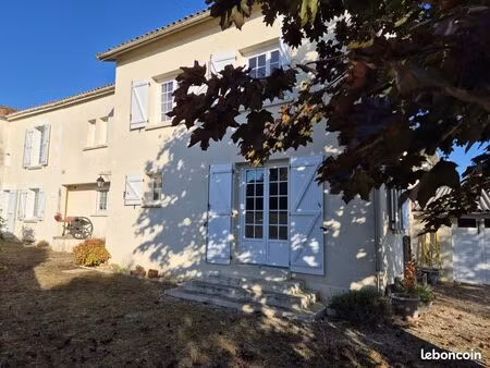 maison 7 pièces 147 m²