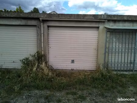 a louer grand box garage - rue barnave