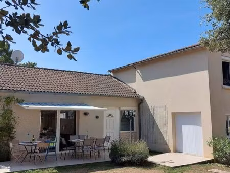 maison de famille bord de mer en bordure de forêt