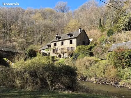 propriété 6 pièces 181 m²