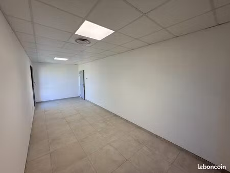 bureaux 21 m² lorgues