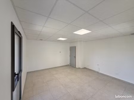 bureaux 28 m² lorgues
