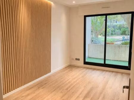 cabinet para-médical location 14 m2 a hyères