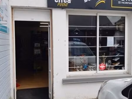 local commercial à beuzeville