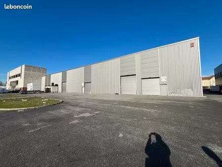 local d'activite 390 m² saint-denis