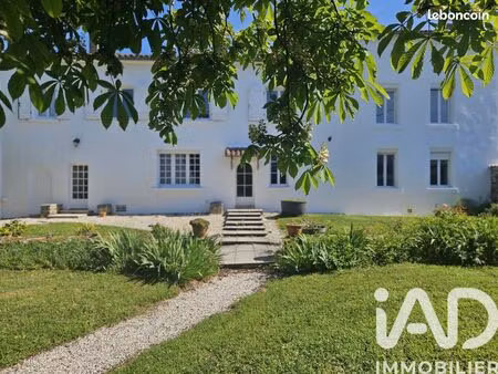 propriété 8 pièces 230 m²