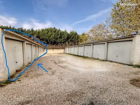 lot de 9 boxes villecresnes