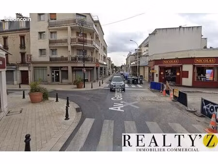 local commercial 77 m²