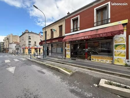 local commercial 62 m²