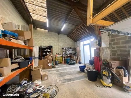 box de stockage + bureaux