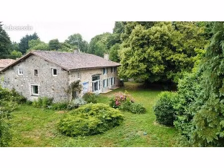 maison 6 pièces 214 m²