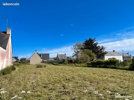 terrain à bâtir proche de la mer