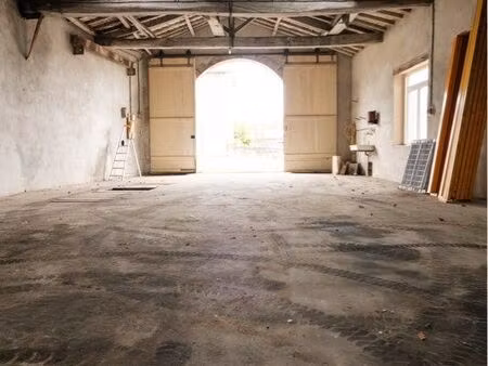 location d’un local de 180m2