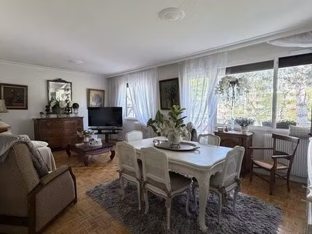 appartement 5 pièces 104 m²